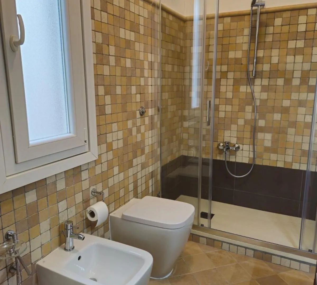 Casakico Elegante Centrale 2-Bdr Metro 10 Min Colosseo Rome Apartment