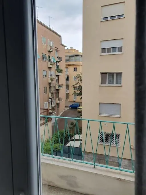 Casakico Elegante Centrale 2-Bdr Metro 10 Min Colosseo Rome