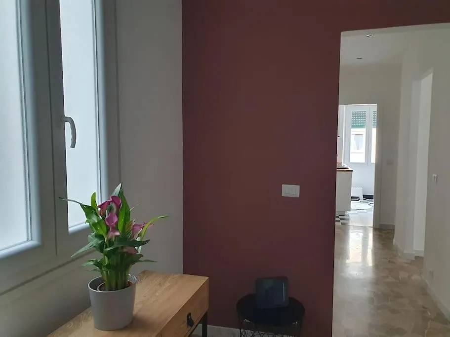 Apartment Casakico Elegante Centrale 2-Bdr Metro 10 Min Colosseo Rome