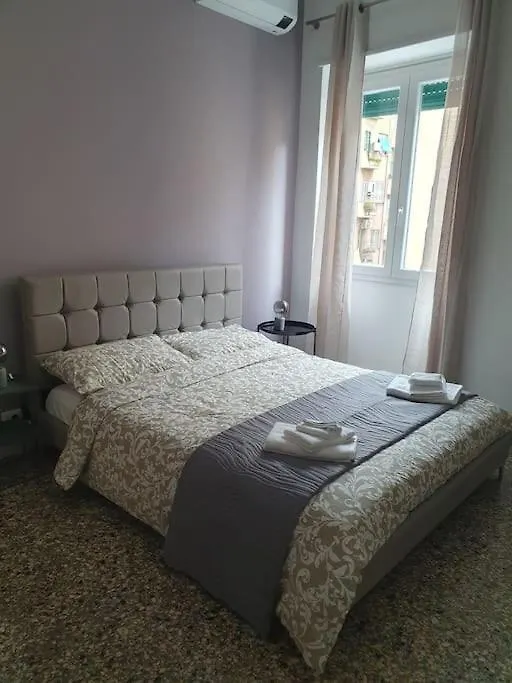 Apartment Casakico Elegante Centrale 2-Bdr Metro 10 Min Colosseo Rome