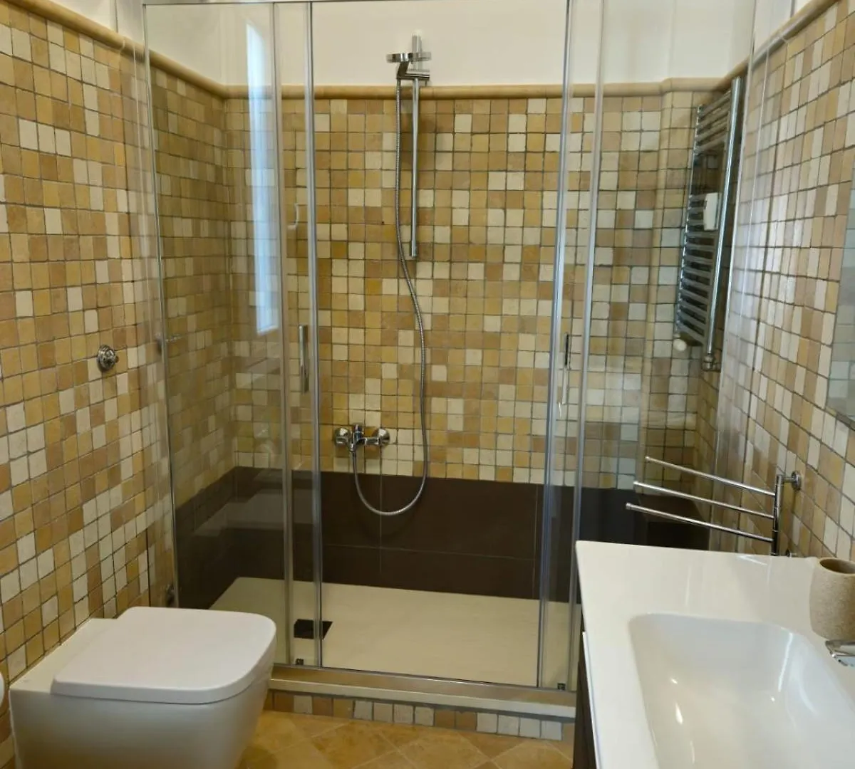 Casakico Elegante Centrale 2-Bdr Metro 10 Min Colosseo Rome